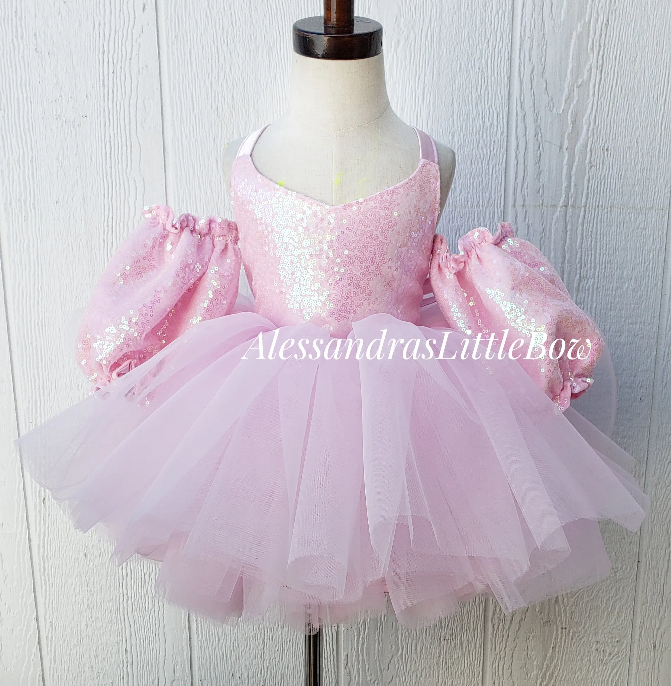 Ballerina Couture dress with Off shoulder sleeves