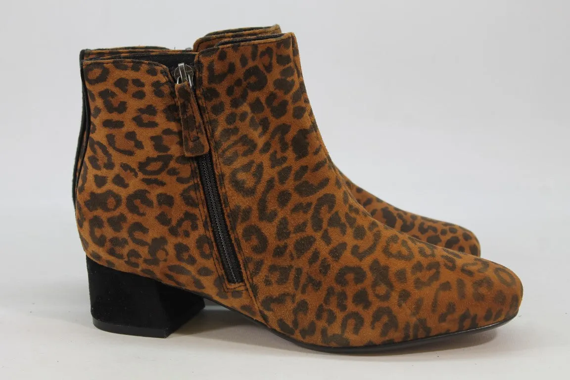 Clarks By Collection Marilyn Women's Dark Tan Leopard Boots 5.5M(ZAP13186)