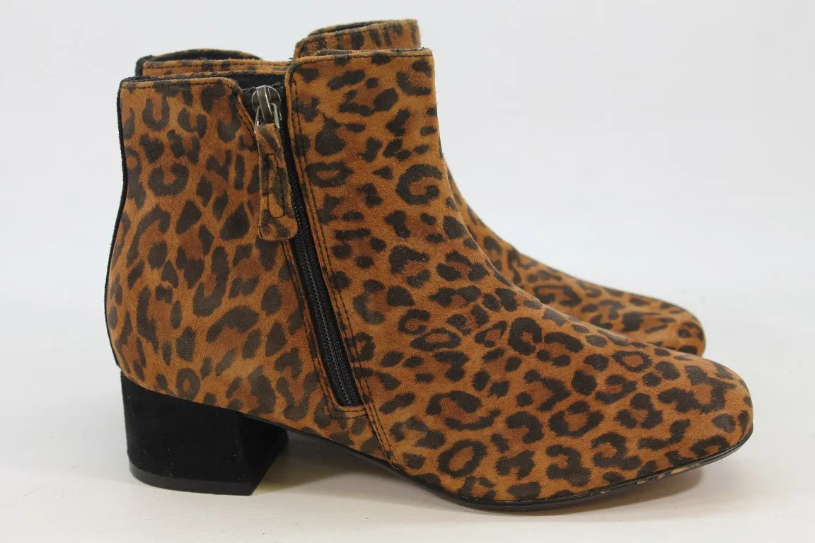 Clarks Marilyn Women's Leopard Boots 5.5M(ZAP14336)