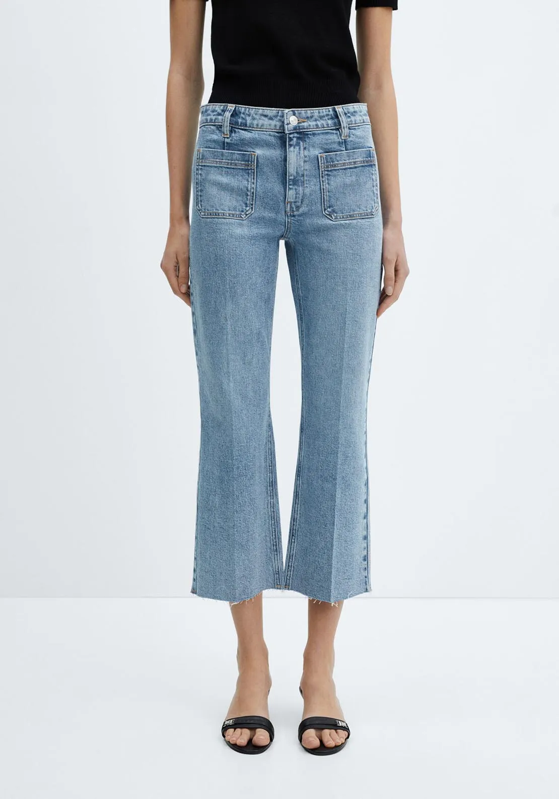 Flared jeans with pocket