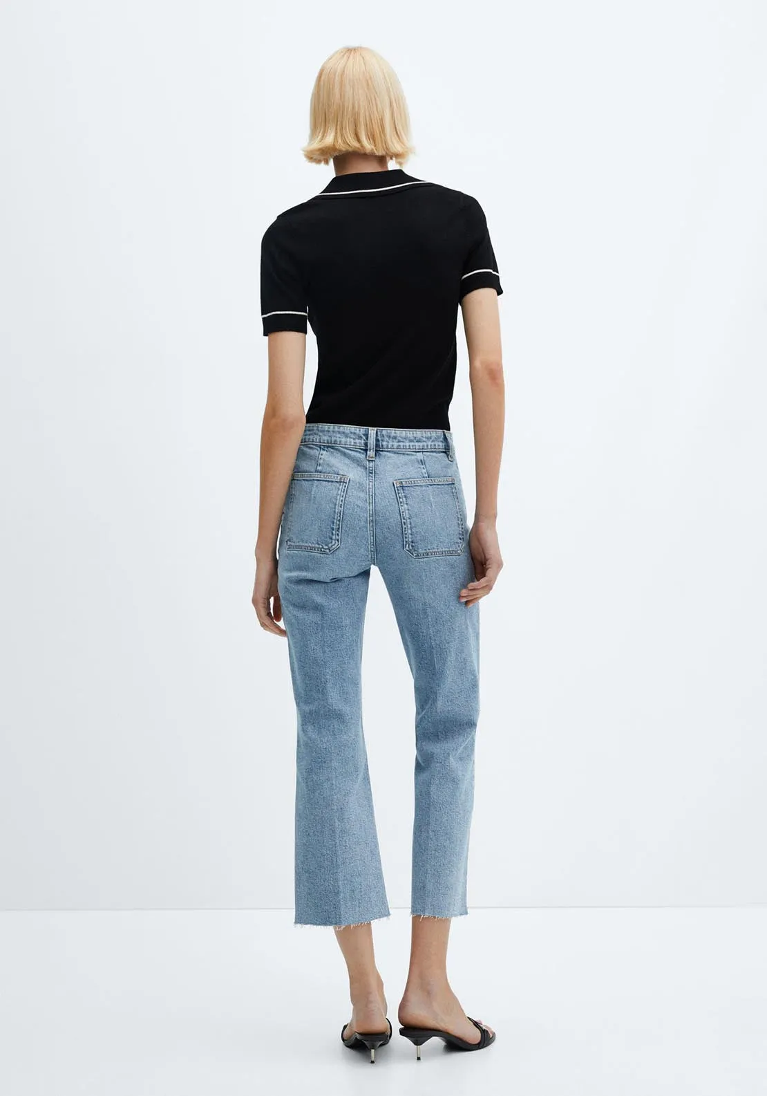 Flared jeans with pocket