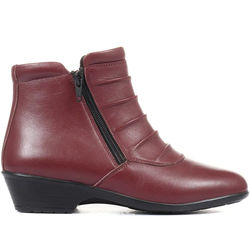 Leather Ankle Boot - KF34007 / 320 900