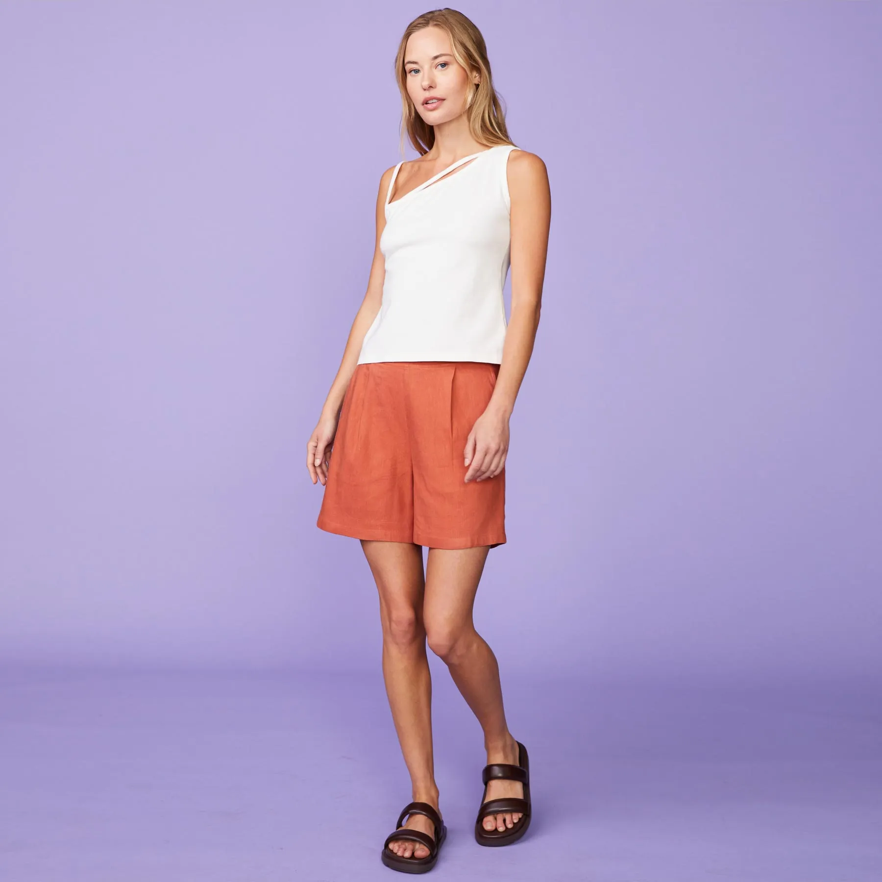 Linen Pleated Shorts