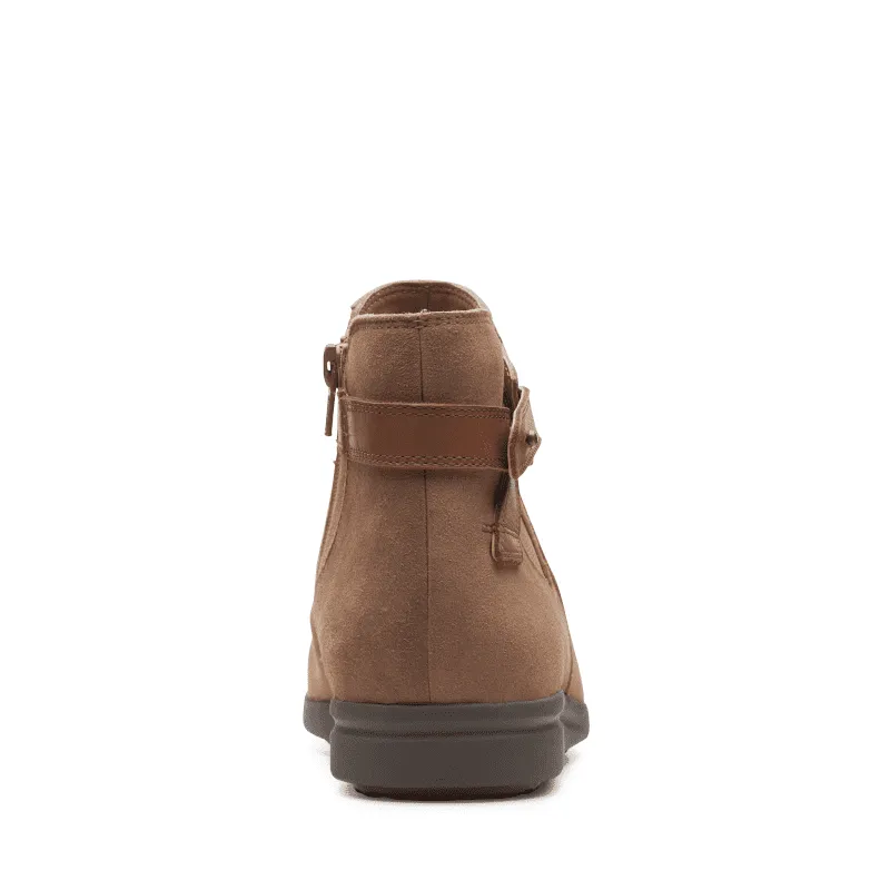 Women’s Clarks Tamzen Mid – Tan